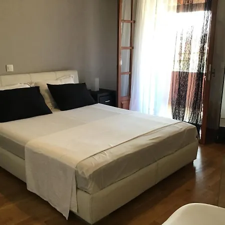 Daire Matinas Roda (Corfu)